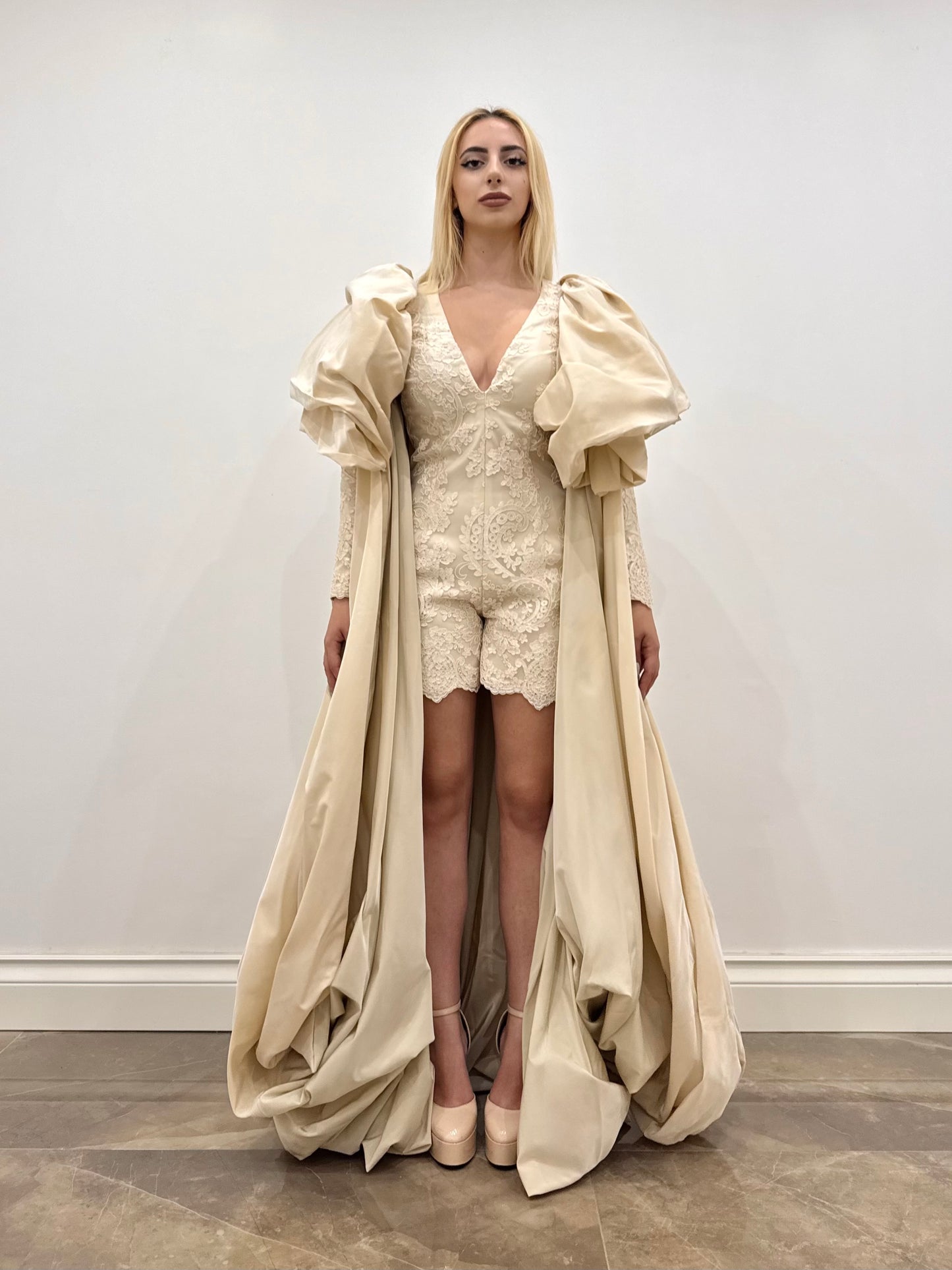 IVORY TAFFETA CAPE