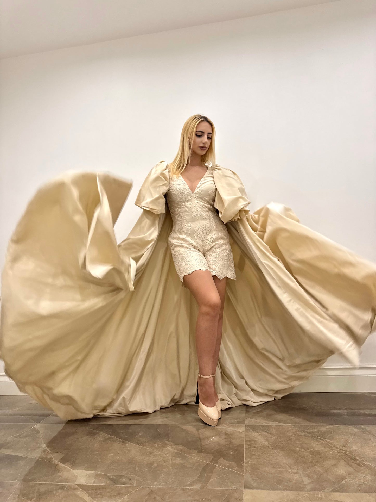 IVORY TAFFETA CAPE